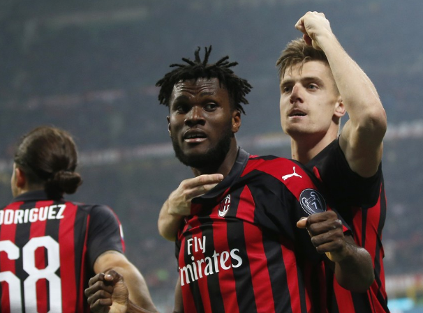  柏林赫塔，管理层动荡，球迷抗议声四起